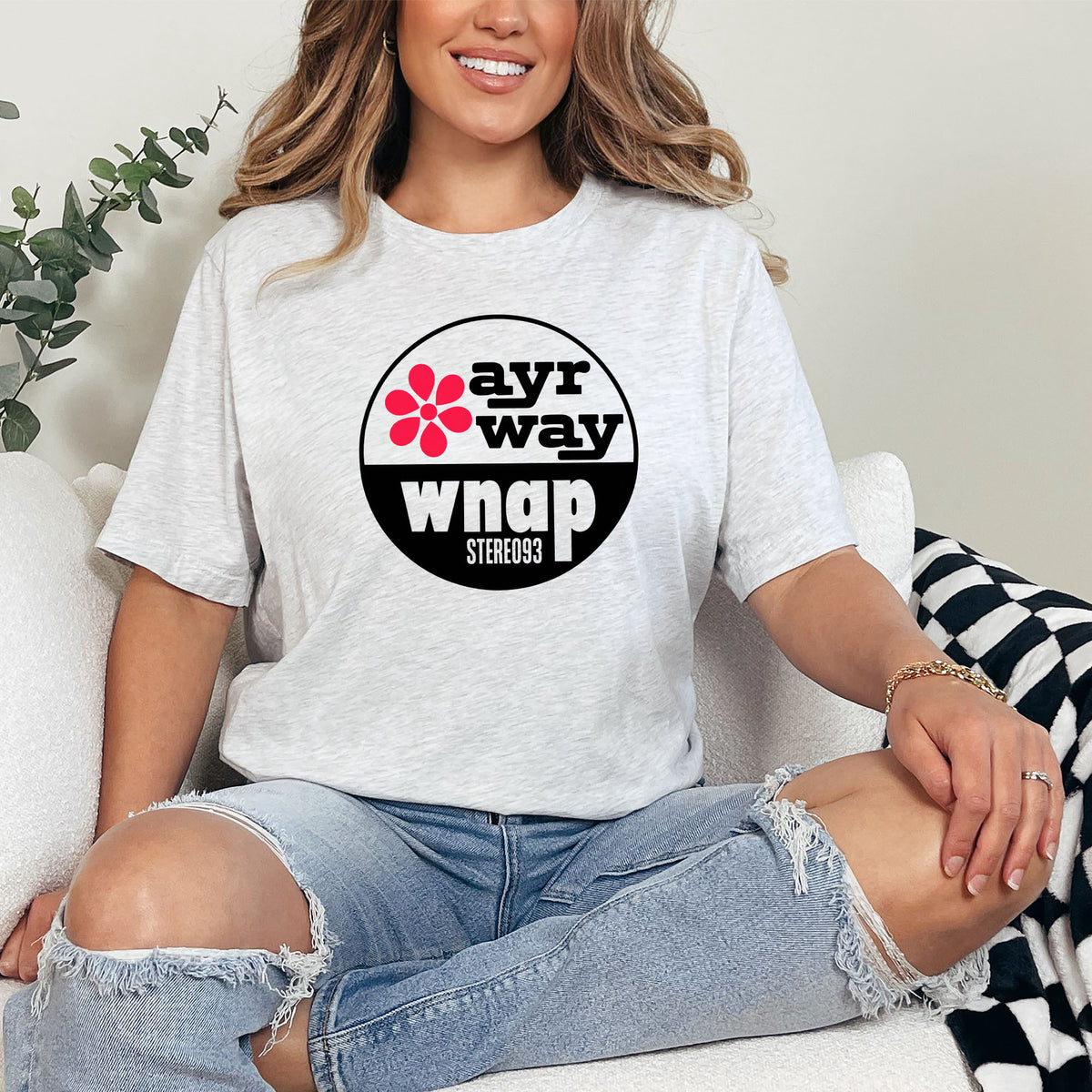 T-Shirt — Vintage 'ayr way wnap' Retro Logo Tee (Flower Graphic)